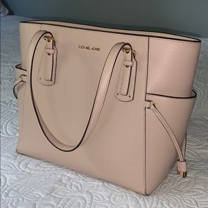 Michael Kors Purse/tote